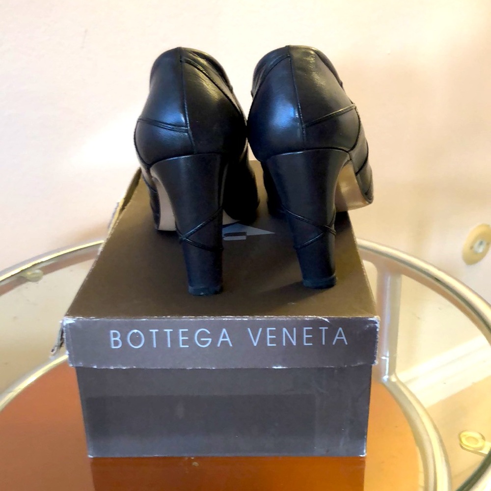 Shoes - Picture 3 of 6